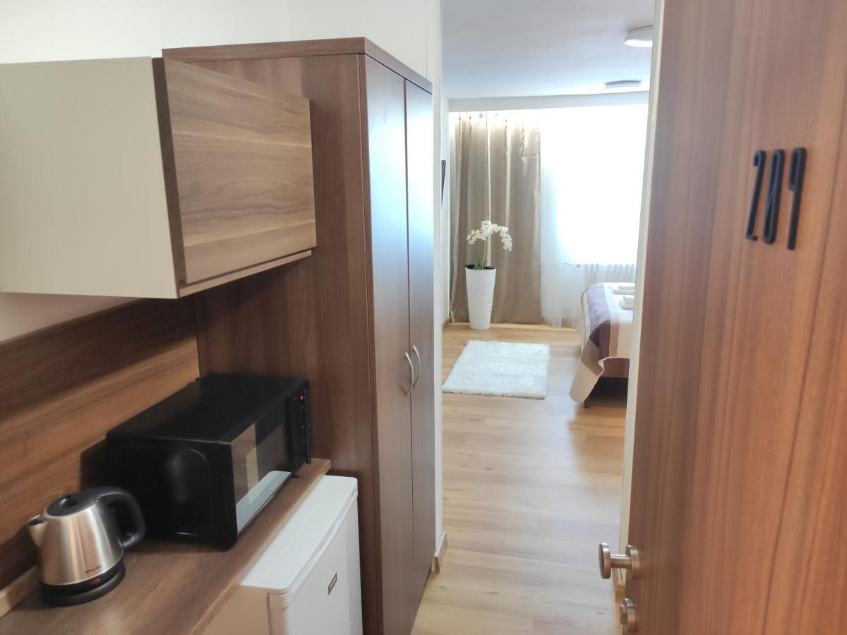 Wx Hotel Bratislava Ngoại thất bức ảnh